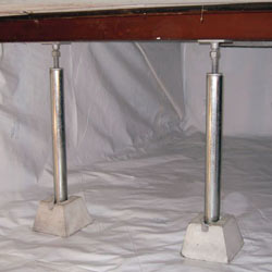 crawl space jack posts installed in an encapsulated crawl space in Warsaw